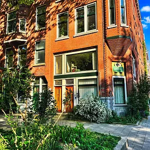 Bed And Breakfast Rotterdam Bed and breakfast